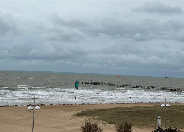 Bord De Vue Panoramique Avec Parking Prive *